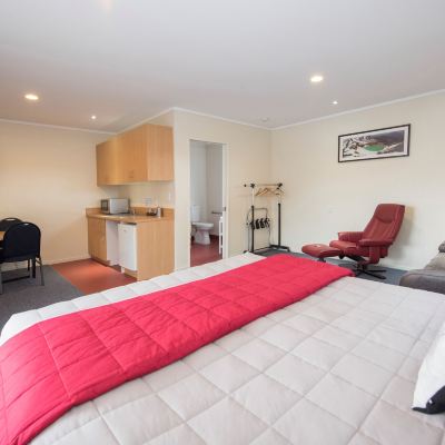 Studio Adventure Lodge and Motels and Tongariro Crossing Track Transport Promo Code