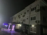 The CEO hotel and suite Hôtels à : 