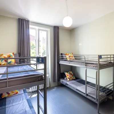 Bla Bla Hostel Hotel dekat Sofia Synagogue