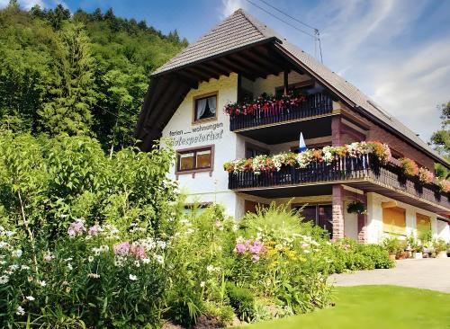 高级一卧室带阳台公寓