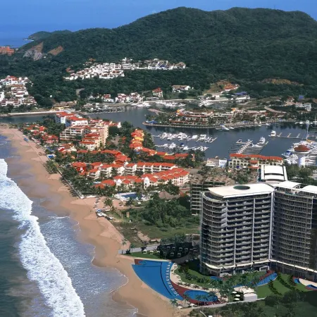 Stunning Ixtapa Sunsets & Ocean Views - Premier Host
