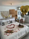 Couples Retreat Studio Ocean Front,300MB WiFi.  SuperHost!!
