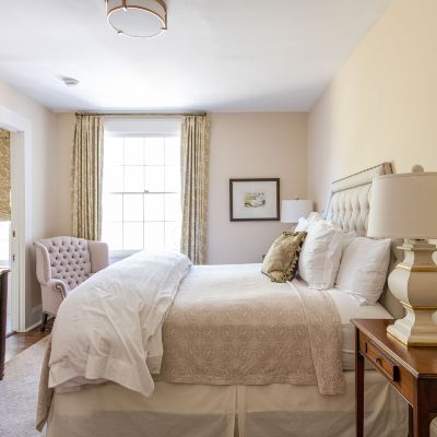 Superior King Room Greystone Inn Promo Code