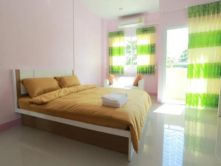 ห้องสแตนดาร์ด เตียงใหญ่ 1 เตียง