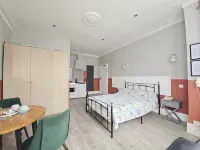 Avis Hotel
