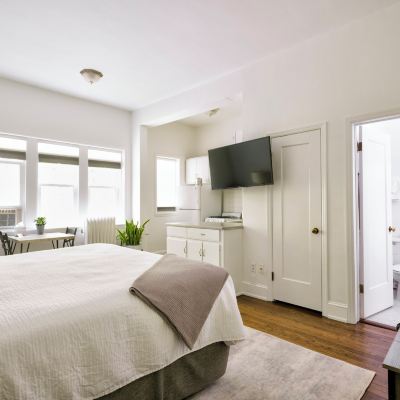 Classic King Room The Plaza Hotel - Milwaukee Promo Code