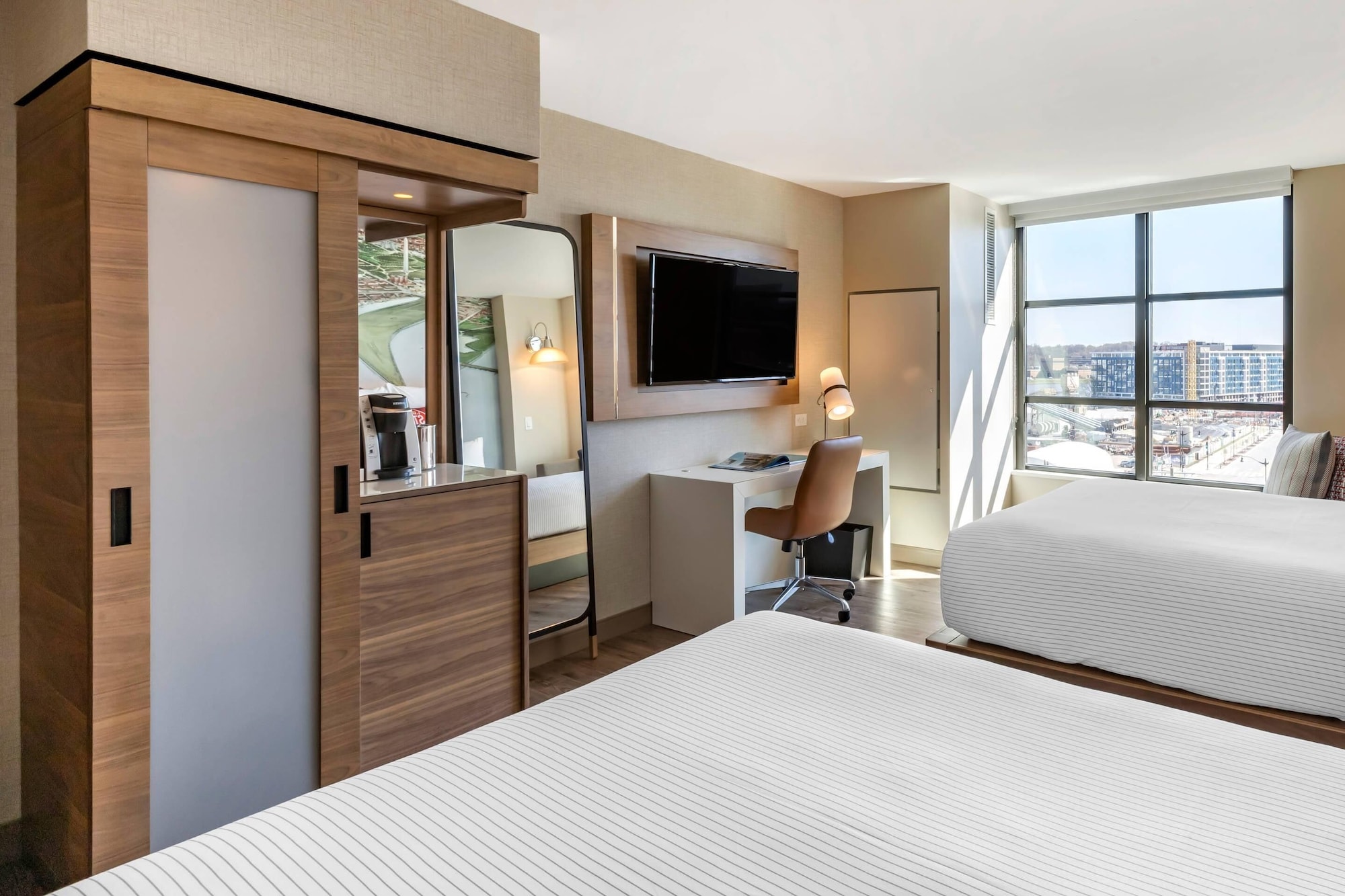 华丽四人房， 2 张大床， 无障碍， 无烟房