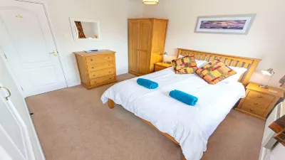 Cockleshell Croyde | Sleeps 4 | By the Seaside Hotels in 