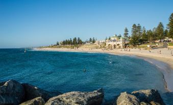 Adelaide House Apartments Fremantle