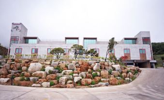 Geojedo Sadeung Palace Unintel