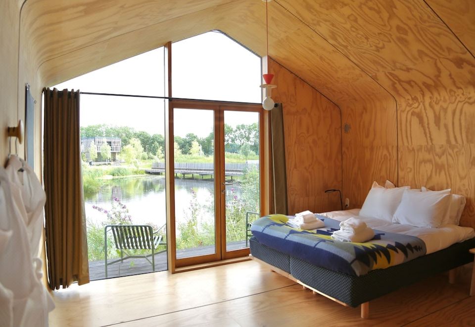 Comfort Cabin