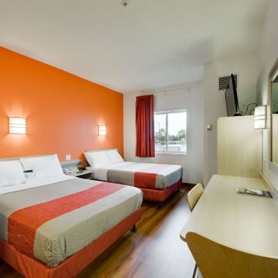 Deluxe Quadruple Room Motel 6-Brampton, on - Toronto Promo Code
