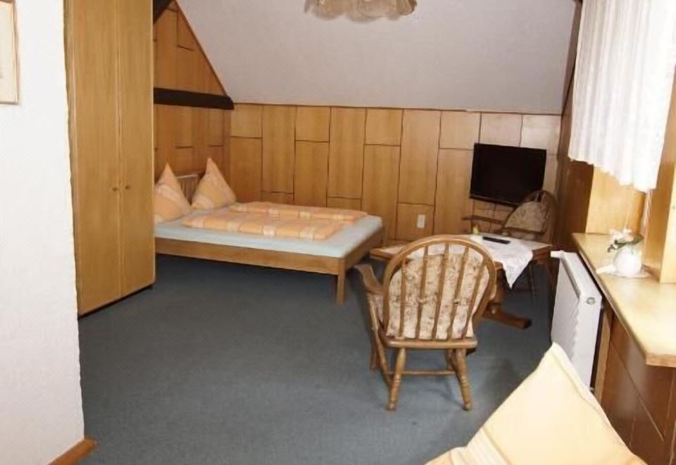 舒适三人间-带淋浴