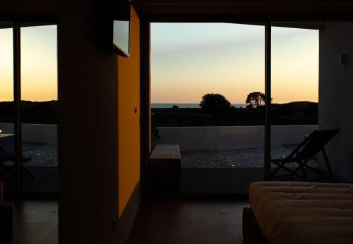 带阳台和海景的豪华双人房