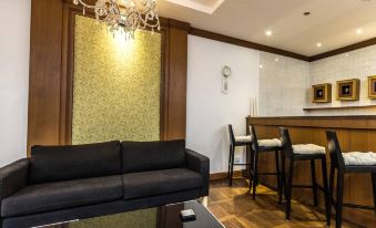 Fabulous First Floor Apartment Dasiri Downtown Residence