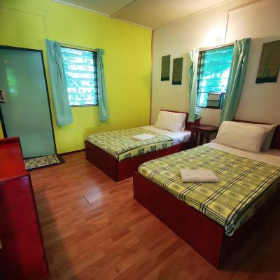 Bilik Standard Twin dengan Kipas Angin Kupon Sepilok Jungle Resort