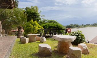 Namsai Resort Kanchanaburi - Housity