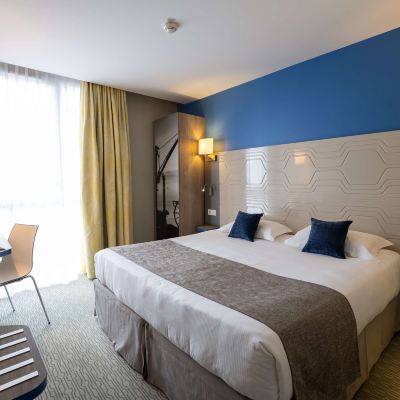 Double Bed Room Kyriad Prestige Saint-Malo Promo Code