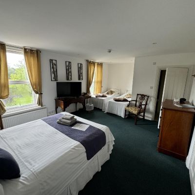 Family Room With Ensuite Hookwood Lodge Promo Code