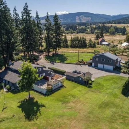 Secluded in the Heart of Sequim Отели в г. Секим