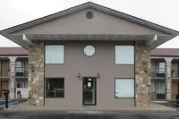Econo Lodge Sevierville-Pigeon Forge on the River Hotels in 
