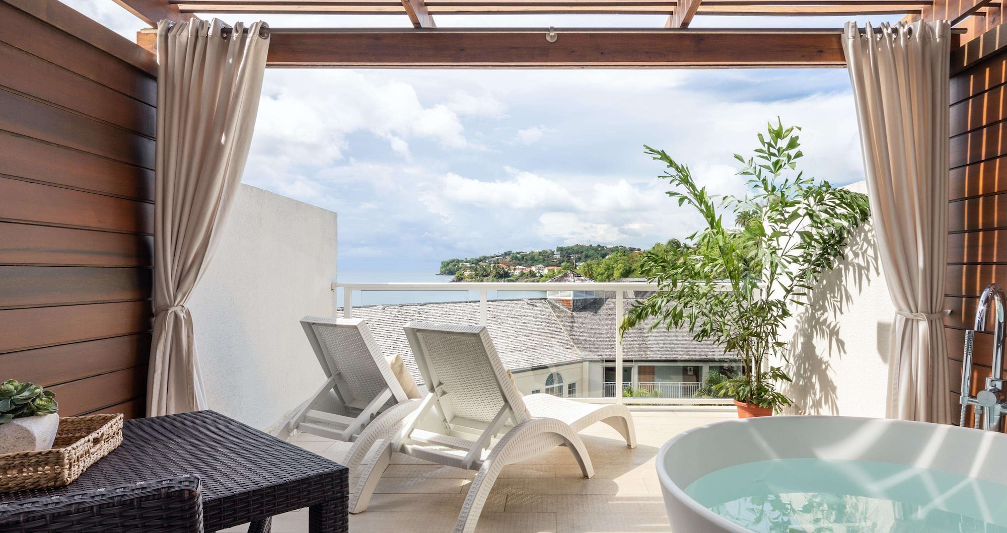 俱乐部套房，一卧室，海景（俱乐部楼层露台小型套房）