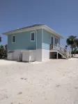 Romantic Cottage directly on the Beach! のホテル