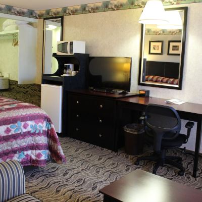 King Suite Safari Inn Promo Code