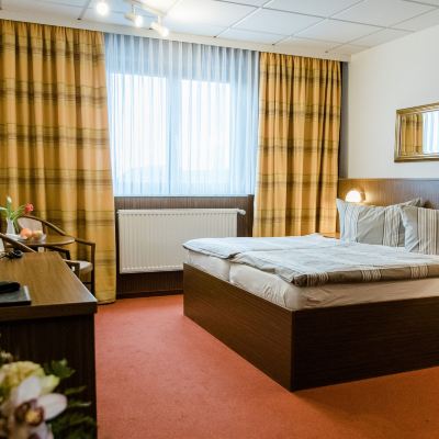 Standard Double Room (Queen) Hotel Müller Promo Code
