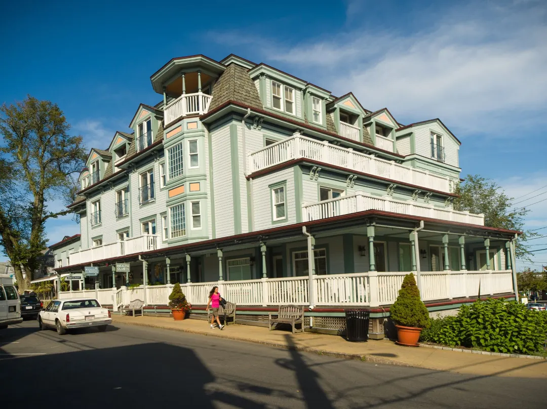 Mansion House Inn And Spa - Cape Cod, MA