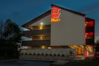 Red Roof Plus+ Chicago - Naperville