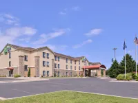 Holiday Inn Express & Suites TOPEKA WEST I-70 WANAMAKER by IHG Ξενοδοχεία στην πόλη Topeka