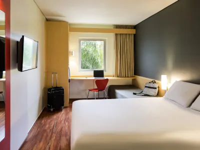 Ibis Monterrey Valle Hotele w: 