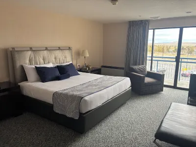 Bartons Club 93 Hotels in 