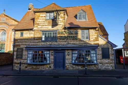 The Monk & Tipster - Housity