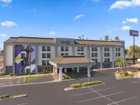 Spark by Hilton Bakersfield Central Hotels in 