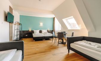 Burghotel Stargard - Housity