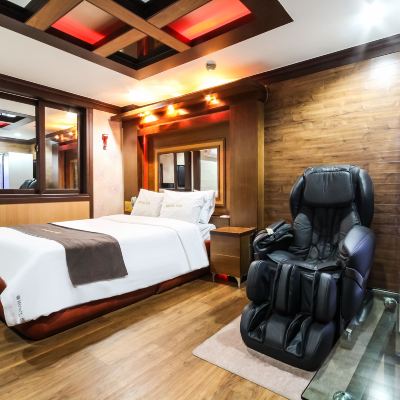 스페셜 룸 (넷플릭스 뷰 가능, 커플 PC, 안마의자) Gwangju Sangmu Honeymoon 쿠폰
