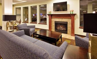 Holiday Inn Express & Suites ST Charles