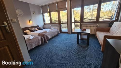 带阳台的三人房