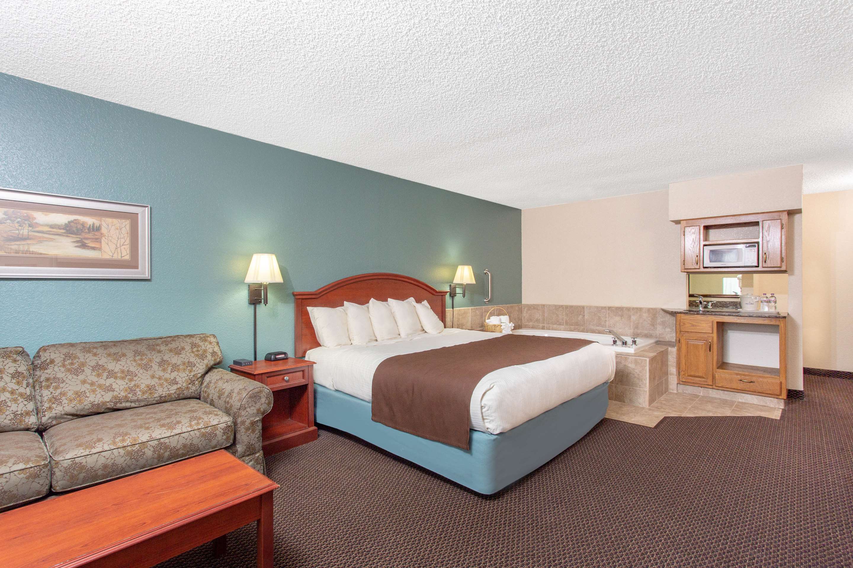 AmericInn by Wyndham Chippewa Falls Chippewa Falls 2024 Trip