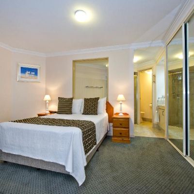 Three Bedroom Lakeside Apartment Abbey Beach Resort Promo Code