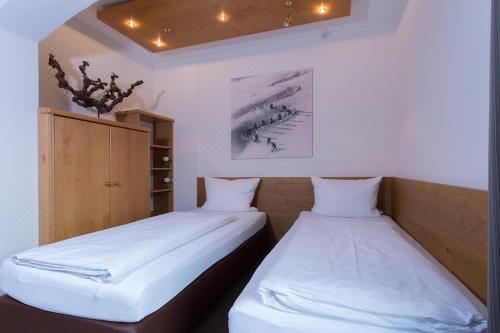 带阳台的小型套房