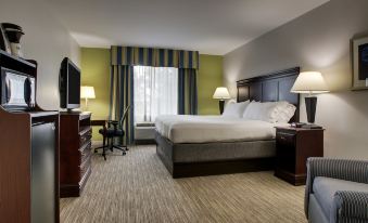 Holiday Inn Express & Suites Middleboro Raynham