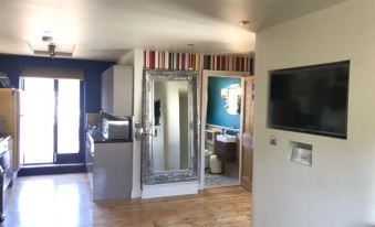 Studio 7 Apartment - Housity
