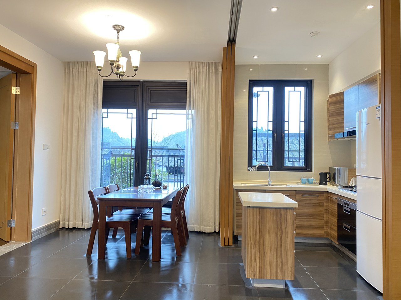 两居两衞·隐溪禅意别院