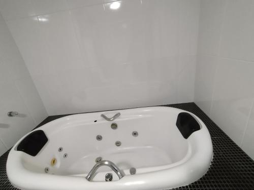 套房（带热水浴缸）