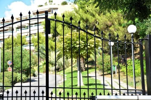 Le Syrius Three-Bedroom Apartment