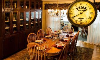 Oak Hill Bed & Breakfast - Housity
