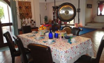 Viaggiatori d'Intento - Housity